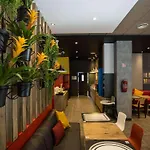 Ibis Centre