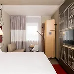 Ibis Centre Hotel 3*
