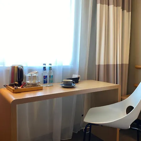 Ibis Centre