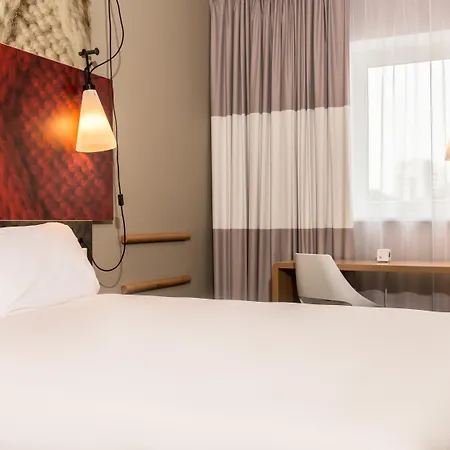 Ibis Centre Hotel