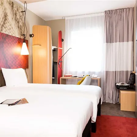 Ibis Centre