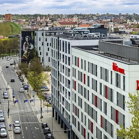 Ibis Centre 3*