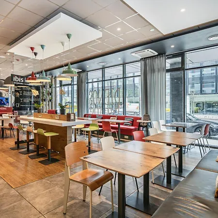 Ibis Centre 3*