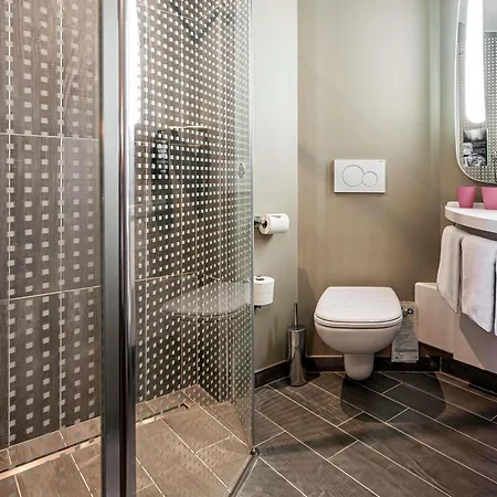 Hotel Ibis Centre 3*