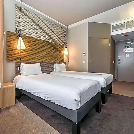 Ibis Centre 3*