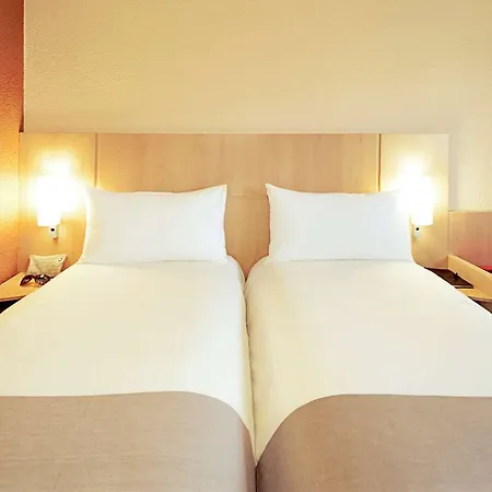 酒店 Ibis Centre 3*