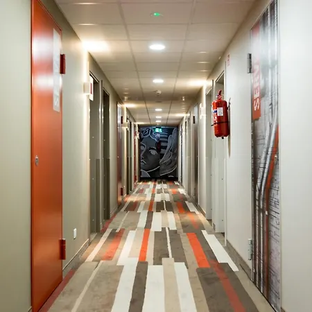 Ibis Centre