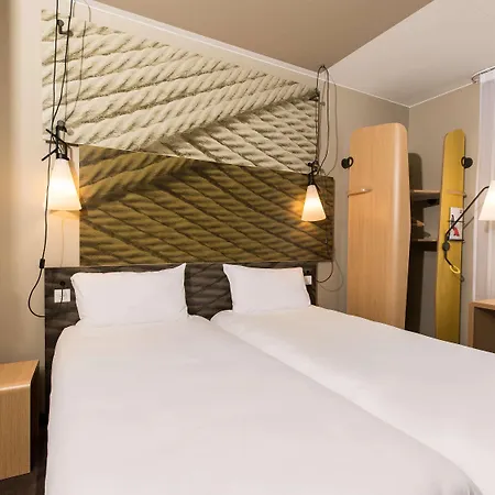 酒店 Ibis Centre 3*